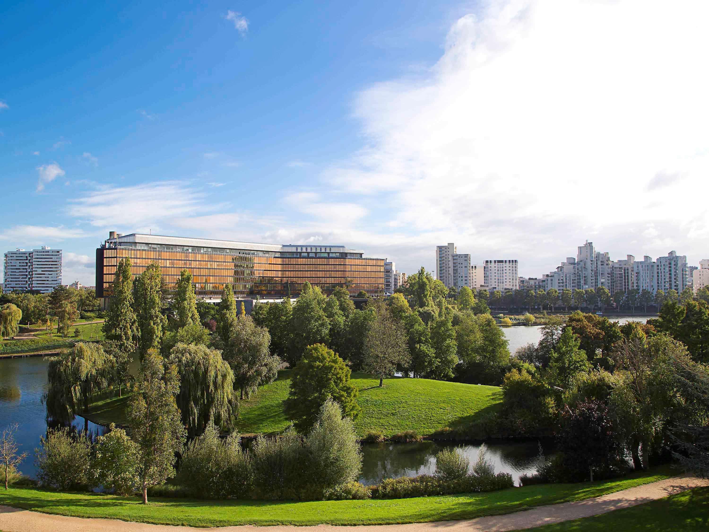 Novotel Paris Creteil Le Lac Exteriör bild